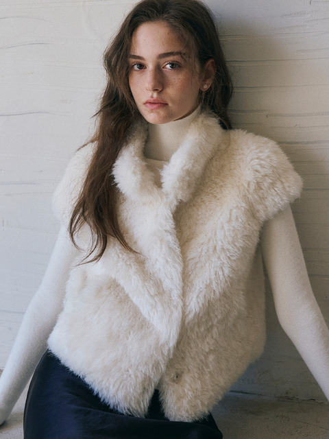 안젤로 비안코 Evia Fur Vest