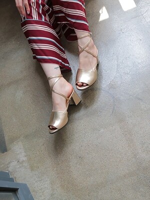 T012 x-strap sandals gold (6cm)
