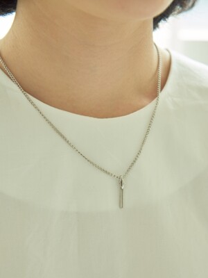 silver simple line necklace