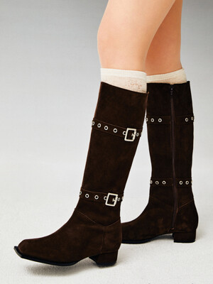 Two belted boots (choco)