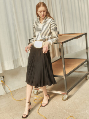 Pleats Button-up Skirt_Black