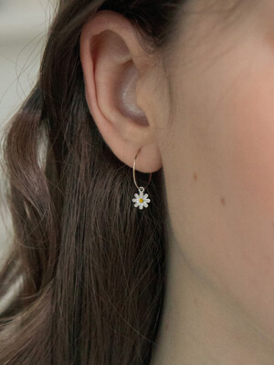 [Silver] Daisy flower hoop earring