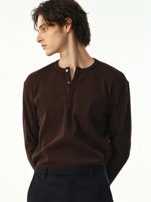 02 M.C For men, Henley Neck Ribbed T-shirt / Cacao