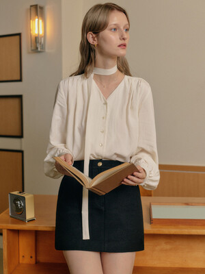 샤니 브이넥 타이 블라우스 / CHANEY V NECK TIE BLOUSE_3colors