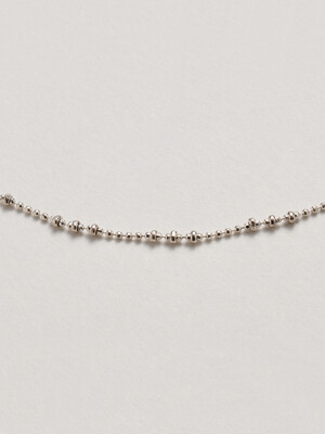 Essential 004 chain necklace