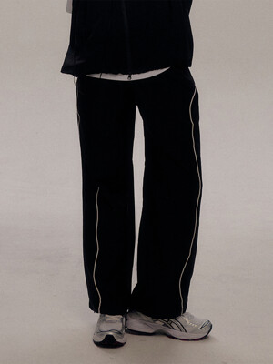 Piping Line Training Wide String Jogger Pants [Black]