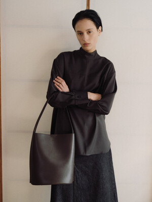 Medium Mug shoulder bag Umber