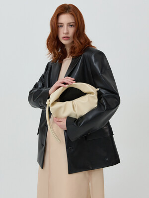 LUVIN BAG SMALL COW LEATHER IVORY 러빈백 스몰 소가죽 아이보리