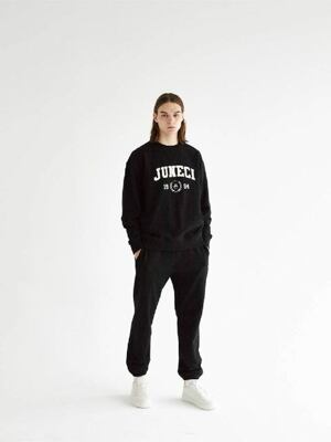 J.S Essential sweatpants (Black)