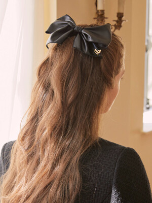 Fake Leather Bold Bow Pin