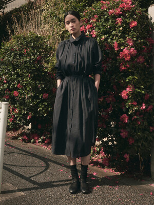 OLLIE SHIRRING LONG DRESS_NAVY