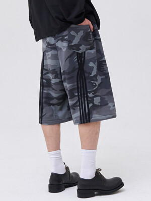 twist camo sweat bermuda pants-gray
