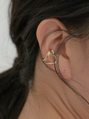 Connection Curve Ear-Cuff (Silver, Gold)