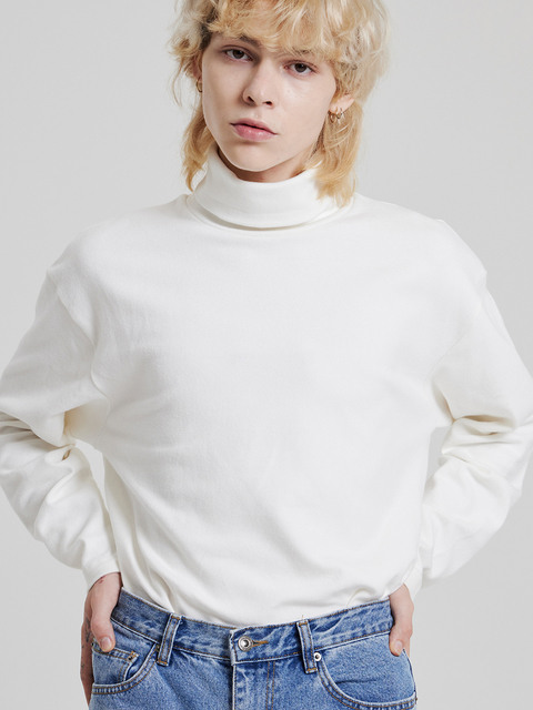 티셔츠 - 콘트로바날레 (CONTROBANAL3) - PEACH SPAN TURTLE NECK T SHIRT [IVORY] / 피치 스판 터틀넥 티셔츠 [아이보리]