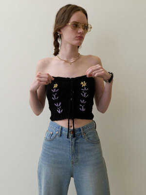23 Summer_ Black Flower Garden Knit Bustier