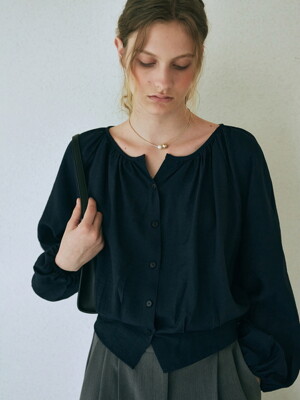 PIN TUCK SHIRRING BLOUSE_NAVY