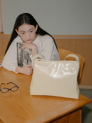 Comfy Leather Bag _ Beige