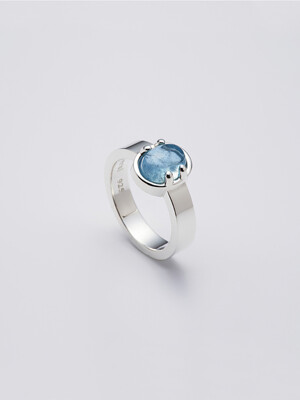 Minue Aquamarine ring