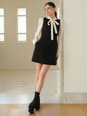 BOAT NECK MINI DRESS / BLACK