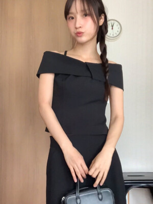 [4차리오더][퓨어황 PICK] 잇미샤 오프숄더 셋업 블라우스 (BLACK) ITP4ZBL410
