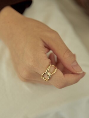 twist bold ring-gold