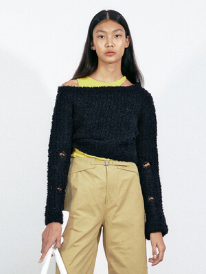 Mollis Off Shoulder Knit (Navy)