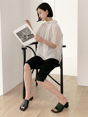[인플루언서 PICK] 천연가죽 모노 뮬 슬리퍼 GIS-44222