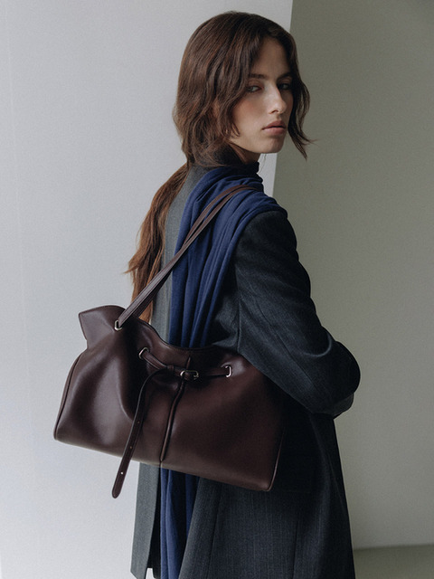 루에브르 Plie Shoulder Medium FA6AB365-93