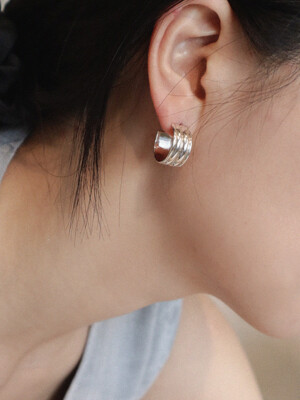 Line Earring