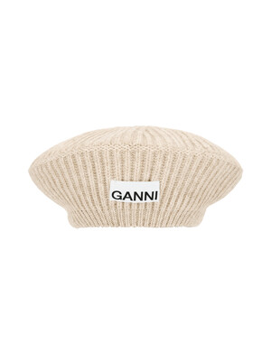 GANNI A4430 196 로고 패치 스트럭처드 베레모