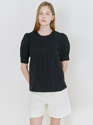 25N pin-tuck lace blouse [BK]