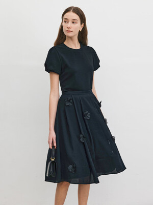THALIA Flower applique voluminous midi skirt (Black)