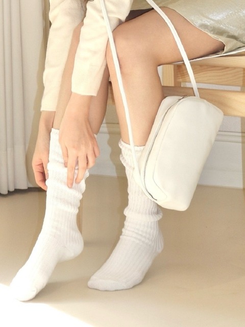 도우 Half Moon Shoulder Bag - White