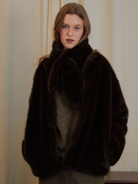 무니쉬 Miel fur muffler (Brown)