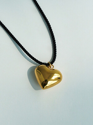 Plump Heart Necklace_Gold