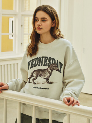 W/Ugly Dachshund Sweatshirt_Cream(W25-TP02)