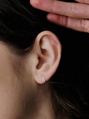 NP023 Freeform Small Huggie Earrings