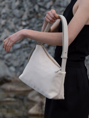 Rowie nylon shoulder bag Ivory