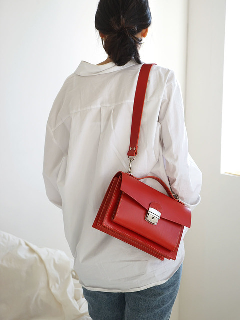 숄더백 - 가죽공방 헤비츠 (Hevitz) - 152 classic square bag [Medium]