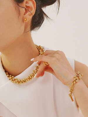 Gold flower  chain N