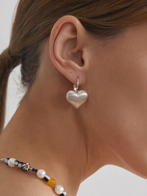BIG HEART ONE TOUCH EARRINGS (2colors) AE223017