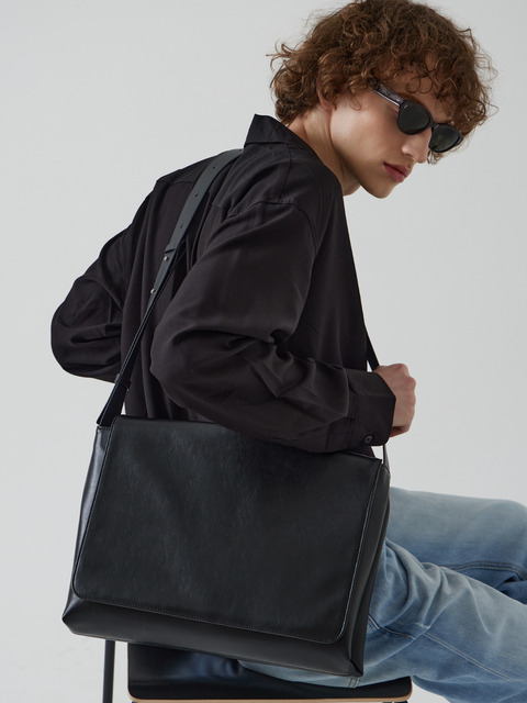 크로스백,숄더백 - 씨네드 (CINEDE) - Mailman Laptop Shoulder Bag - BLACK