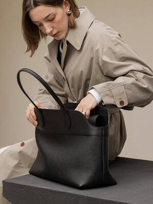 Ople Leather Shoulder Bag_ Black [ Large / Big ]