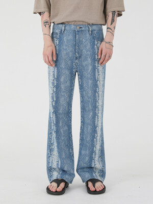 SNAKE PATTERN WIDE DENIM PANTS [LIGHT BLUE]