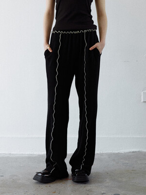 LINE POINTED BANDING PANTS BLACK
