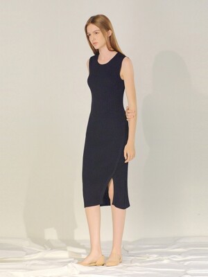 SIDE SLIT RIBBED DRESS - BLACK