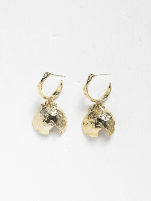 The Floating Moment Earring 14K