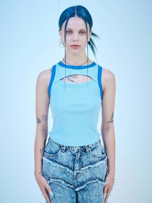 D-RING CUT-OUT SLEEVELESS (BL)