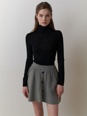 Powdery turtleneck knit (black)