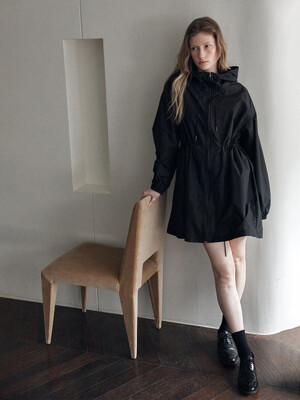 sheer hooded windbreaker_black